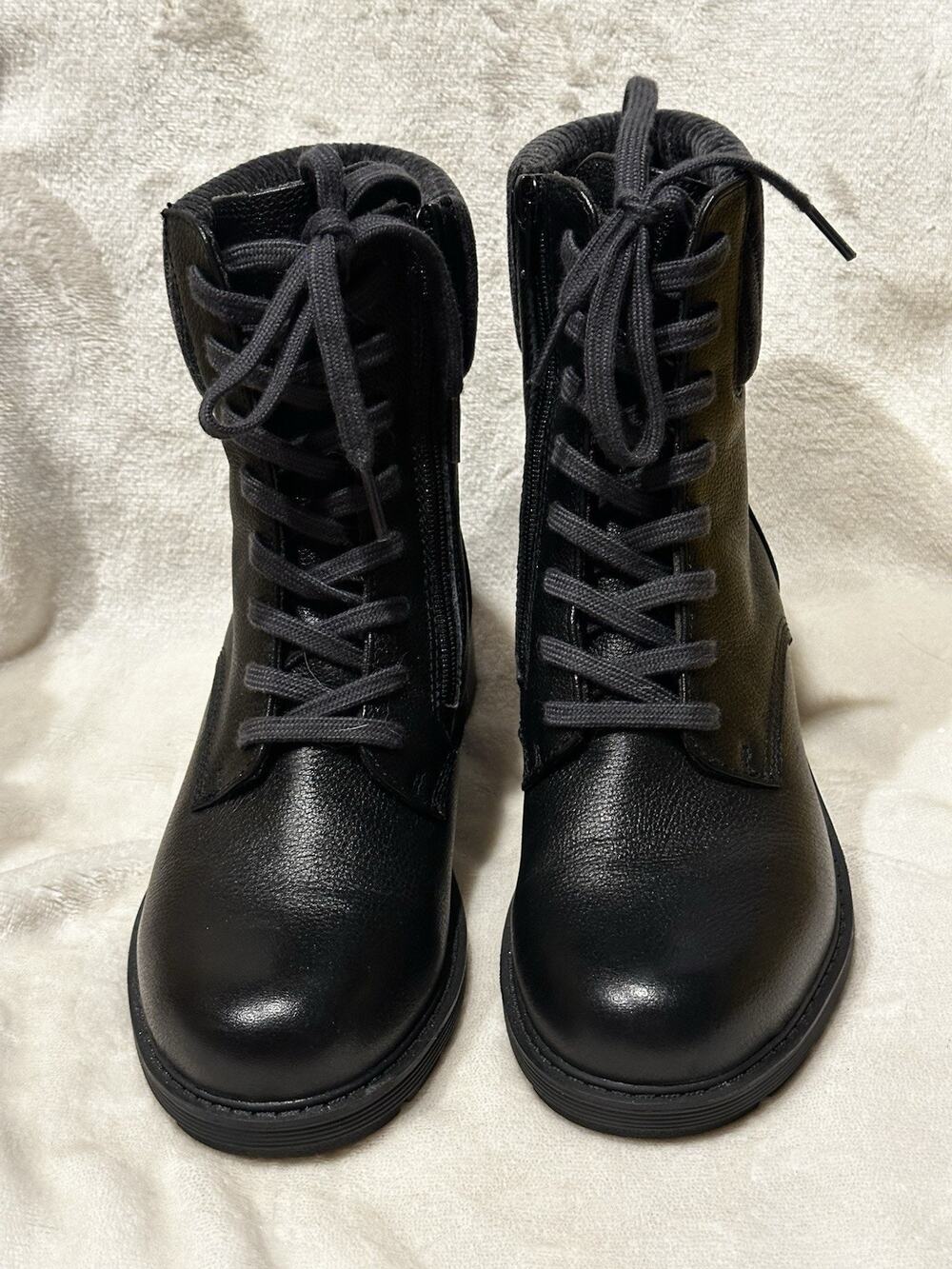 Clarks Womens Black Leather Lace Up Side Zip Ankle Boots Size 7.5M Biker Grunge
